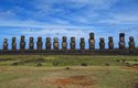 Sochy Moai na Velikonočních ostrovech jsou dílem zmizelého kmenu Rapa Nui.
