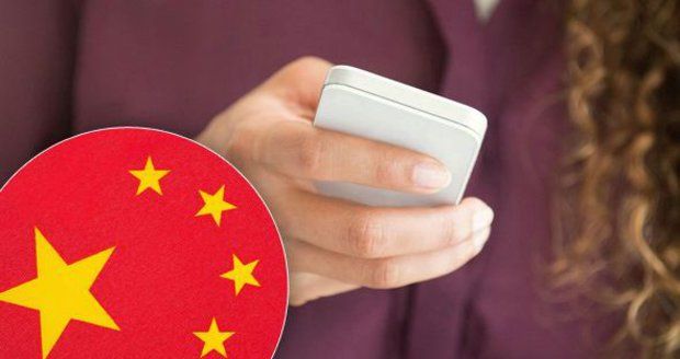 Levné telefony s Androidem posílají data do Číny. Koupit si je můžou i Češi