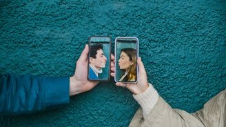 Spouští v nás oxytocin i dopamin. Víte, co je XOXO? Spouští v nás oxytocin i dopamin. Víte, co je XOXO?