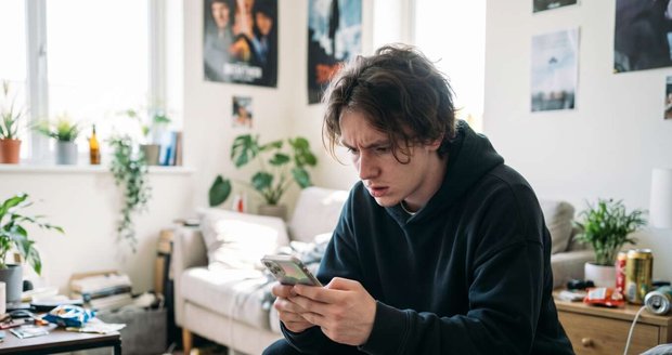 Digitální transakce či vstup do her potvrzují hráči bez rozmyslu během zlomku vteřiny.