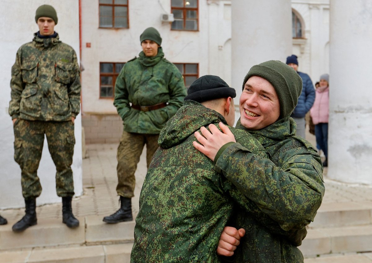 Návrat demobilizovaných studentů z ruských vojenských jednotek v Doněcké oblasti (28.11.2022)