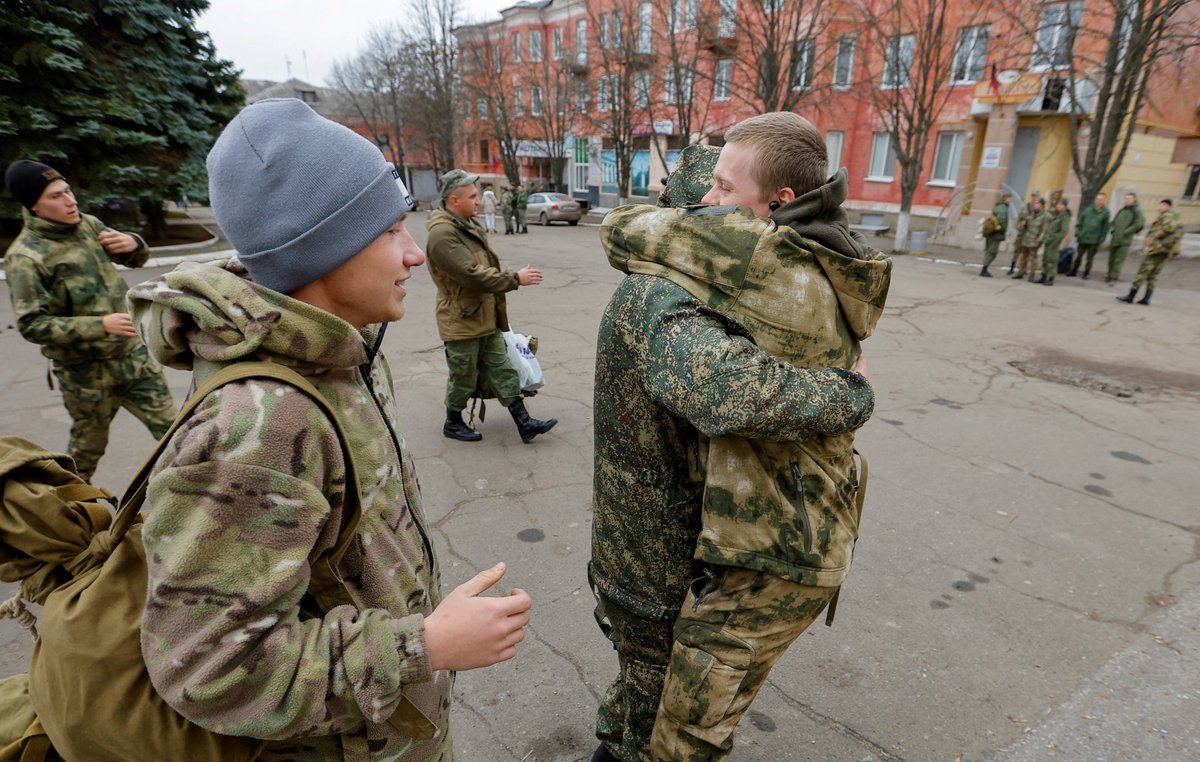 Návrat demobilizovaných studentů z ruských vojenských jednotek v Doněcké oblasti (28.11.2022)