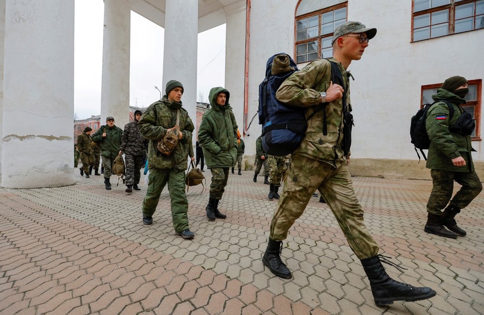 Návrat demobilizovaných studentů z ruských vojenských jednotek v Doněcké oblasti (28.11.2022)