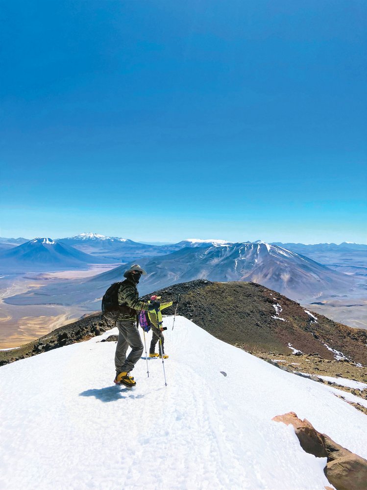 Jay Storz a jeho tým hledají myši na vrcholcích vysokých 6067 a 6893 metrů