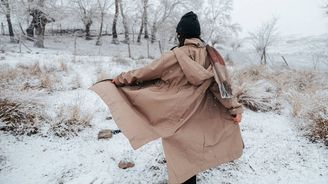 Šatník podle minimalistek: Těchto 5 kousků vám zjednoduší každé chladné ráno Šatník podle minimalistek: Těchto 5 kousků vám zjednoduší každé chladné ráno