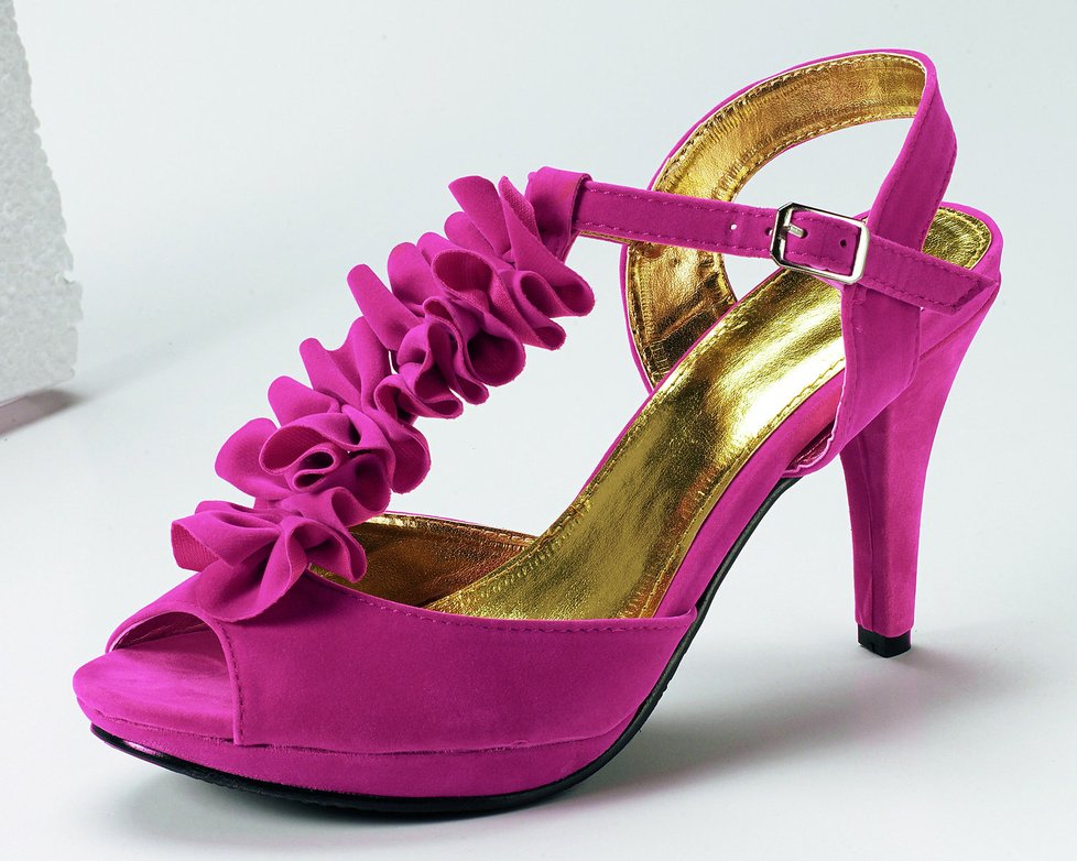 Pink sandály: 999 Kč, Halens