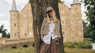 Dark Academia: Jak vnést nostalgii a uměleckou eleganci do každodenního šatníku Dark Academia: Jak vnést nostalgii a uměleckou eleganci do každodenního šatníku