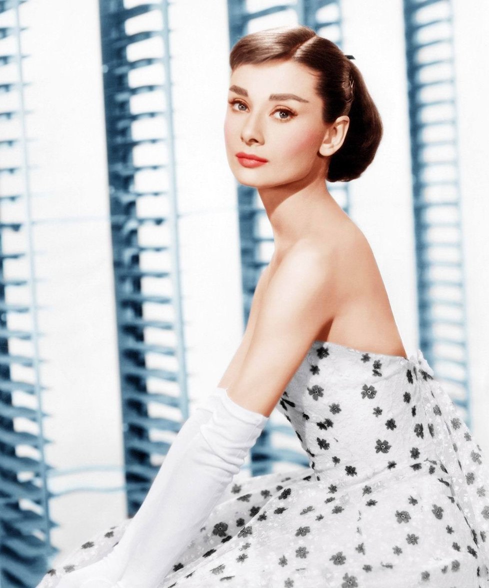 50. léta: Audrey Hepburn v šatech Givenchy.