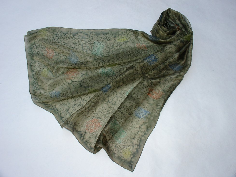 Hedvábný šátek Fler/Indrová, 399 Kč