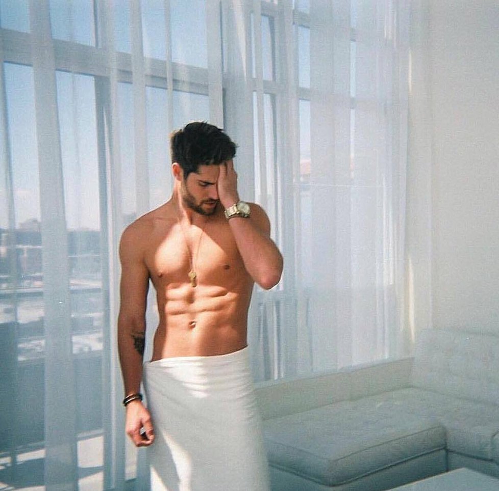 Nick Bateman je momentálně nejvíc sexy mužem sociálních sítí