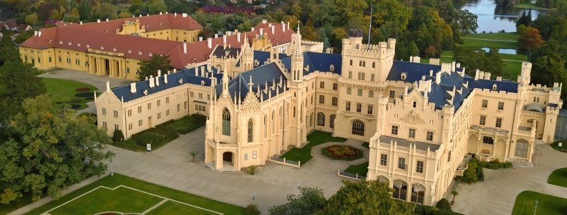 Takhle vypadá zámek Lednice na jižní Moravě.