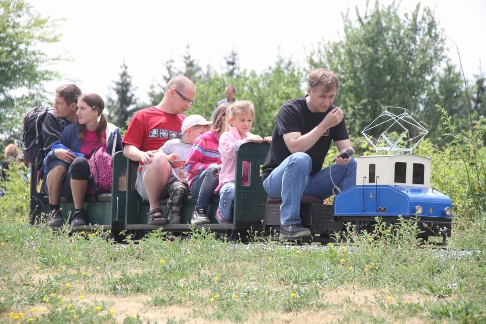 Povozí vás i model elektrické lokomotivy