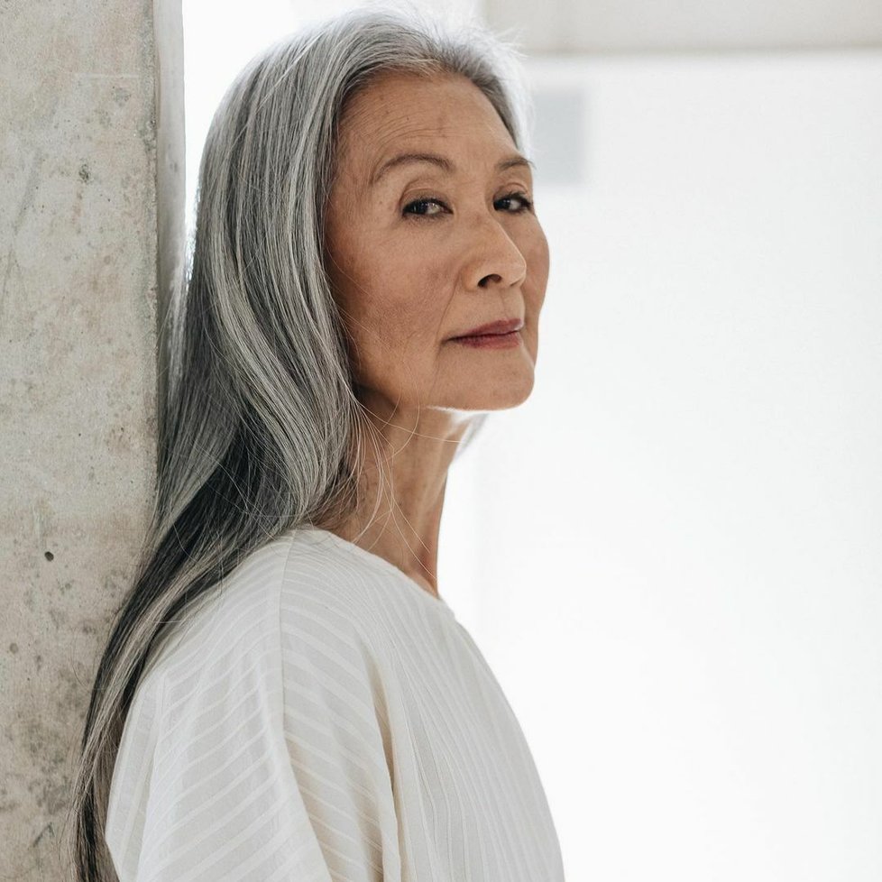Žena, která rozbíjí všechny stereotypy: Žádanou modelkou se stala až v 71 letech