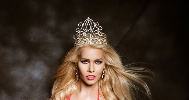 Krásná Češka získala korunku Miss European Tourism 2015.