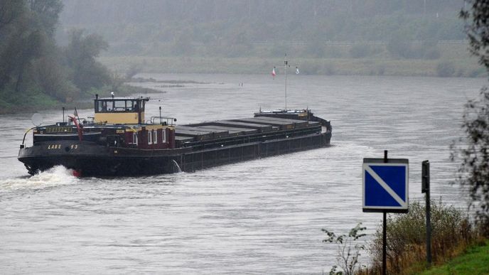 Modernizace vodní dopravy se prodražuje