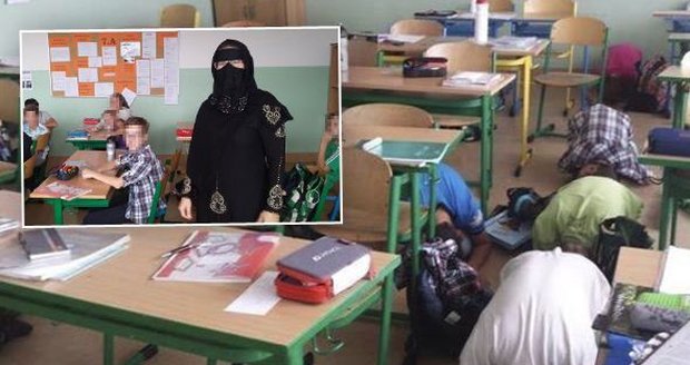 Modlily se české děti ve škole k Alláhovi? Výuku v Trutnově už řeší inspektor