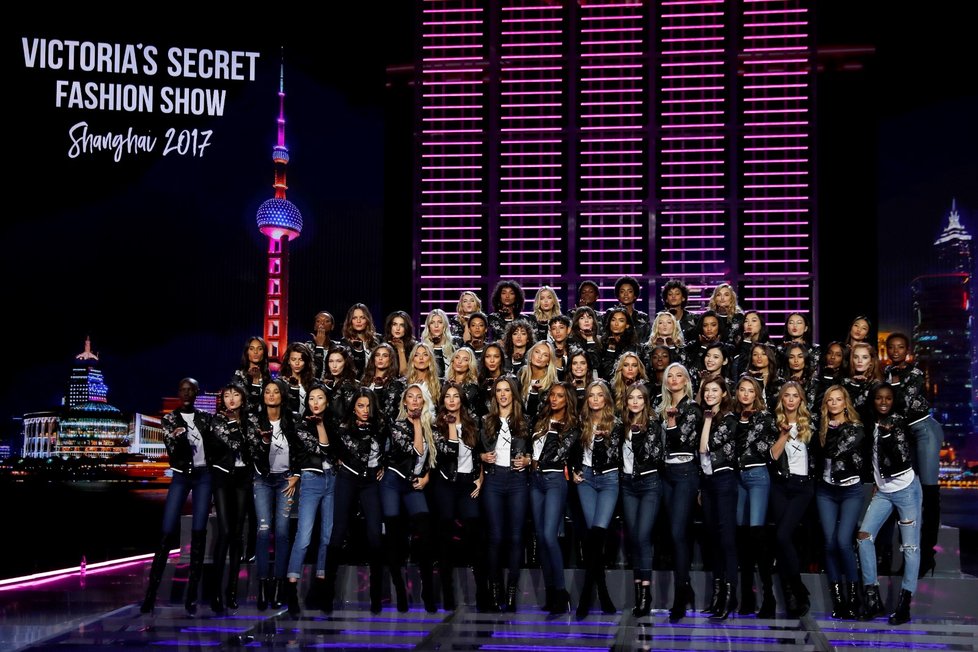 Přípravy na velkolepou módní přehlídku Victoria&#39;s Secret v Šanghaji