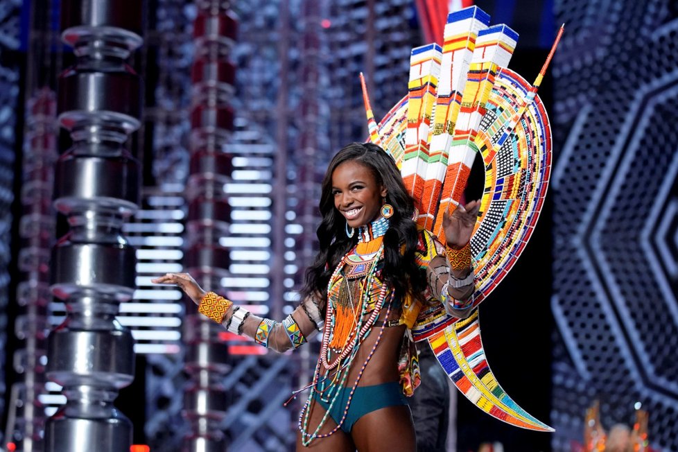 Leomie Anderson na přehlídce Victoria&#39;s Secret v Šanghaji