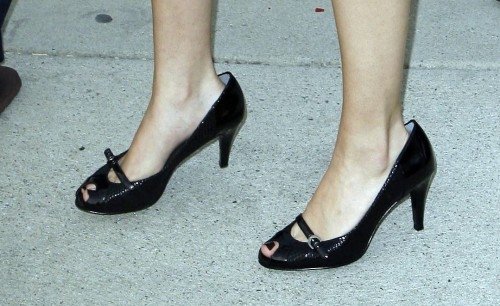 Selena Gomez měla velké boty.