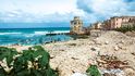 Před válkou bylo Mogadišo nazýváno Bílá perla Indického oceánu. Pozůstatky staré pevnosti.
