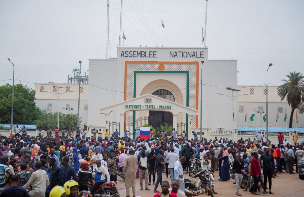 V africkém Nigeru došlo k vojenskému puči (červenec 2023)