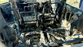 Tělo milionáře Farúqa našli ve vyhořelém autě.