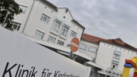 Klinikou v německé Mohuči otřásá děsivý skandál