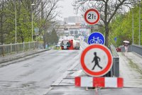 Řidiči, v Plzni pozor: Výpadovka na Most a Karlovy Vary je uzavřená, opravovat ji budou rok