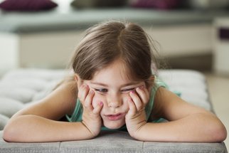 Proč se dítě musí nudit: Jak občasná nuda dítěti prospěje