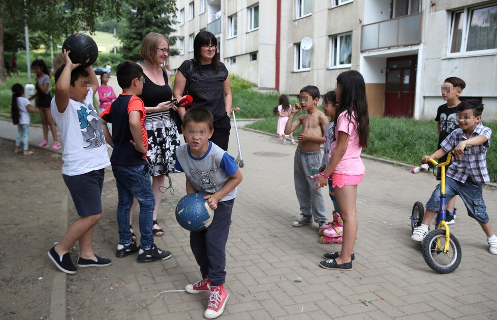 Problematická lokalita Mojžíř je plná dětí, které si hrají bez dozoru