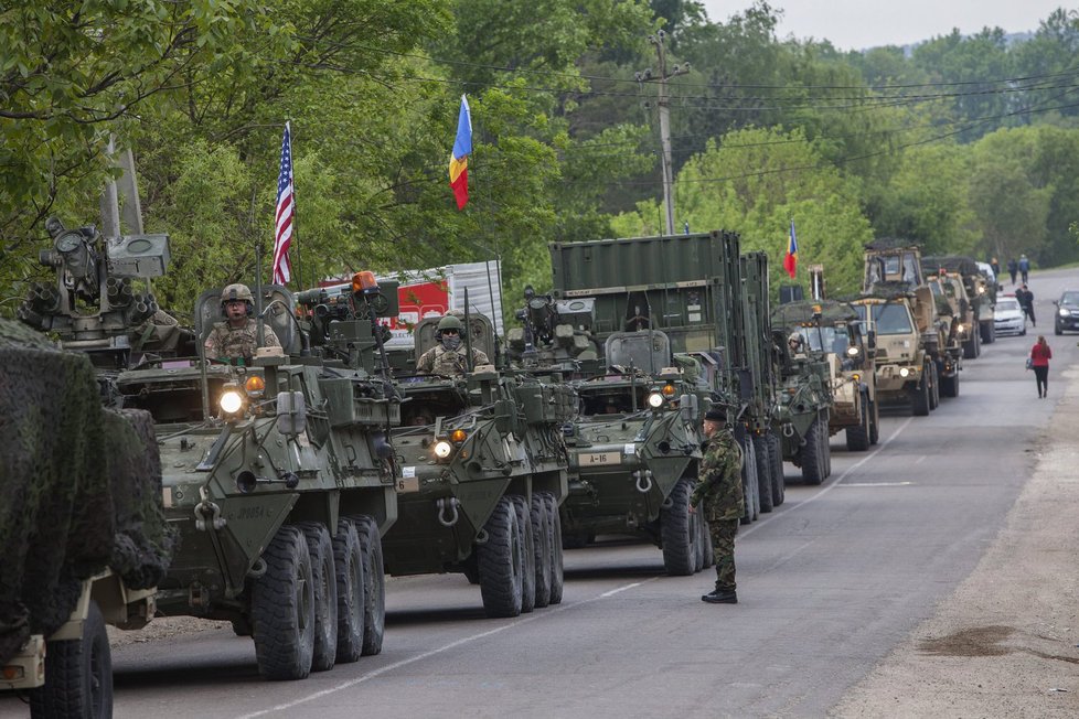 Moldavané vyhnali Američany: Vojáci se museli stáhnout na základnu