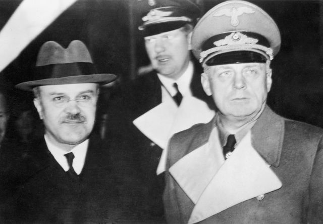 Vjačeslav Molotov a Joachim Ribbentrop