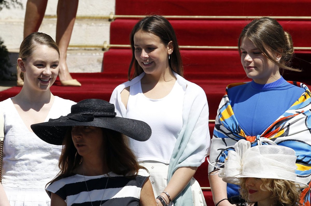 Monacké křtiny: Princezna Alexandra, dcera princezny Caroline Hannoverské, uprostřed Pauline Ducruet a vpravo Camille Gottlieb, dcera princezny Stefanie Monacké