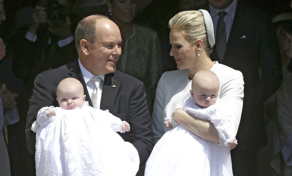 V monacké katedrále se konaly křtiny knížecích dvojčat Jacquese a Gabrielly