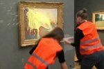 Ekologičtí aktivisté zaútočili na Monetův obraz (23.10.2022)