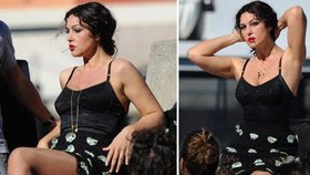 Monica Bellucci ukázala sexy stehna a plný výstřih