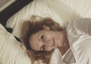Monika Absolonová lehla do postele se zánětem průdušek.