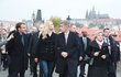 Monika Babišová, Emmanuel Macron a její džíny. V čem problém tkví?