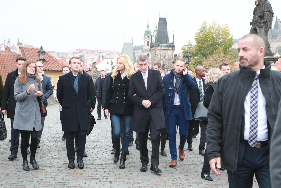 Monika Babišová, Emmanuel Macron a její džíny. V čem problém tkví?