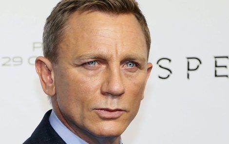 Daniel Craig