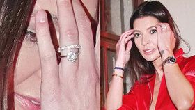 Monika Koblížková ukázala snubní prsten.