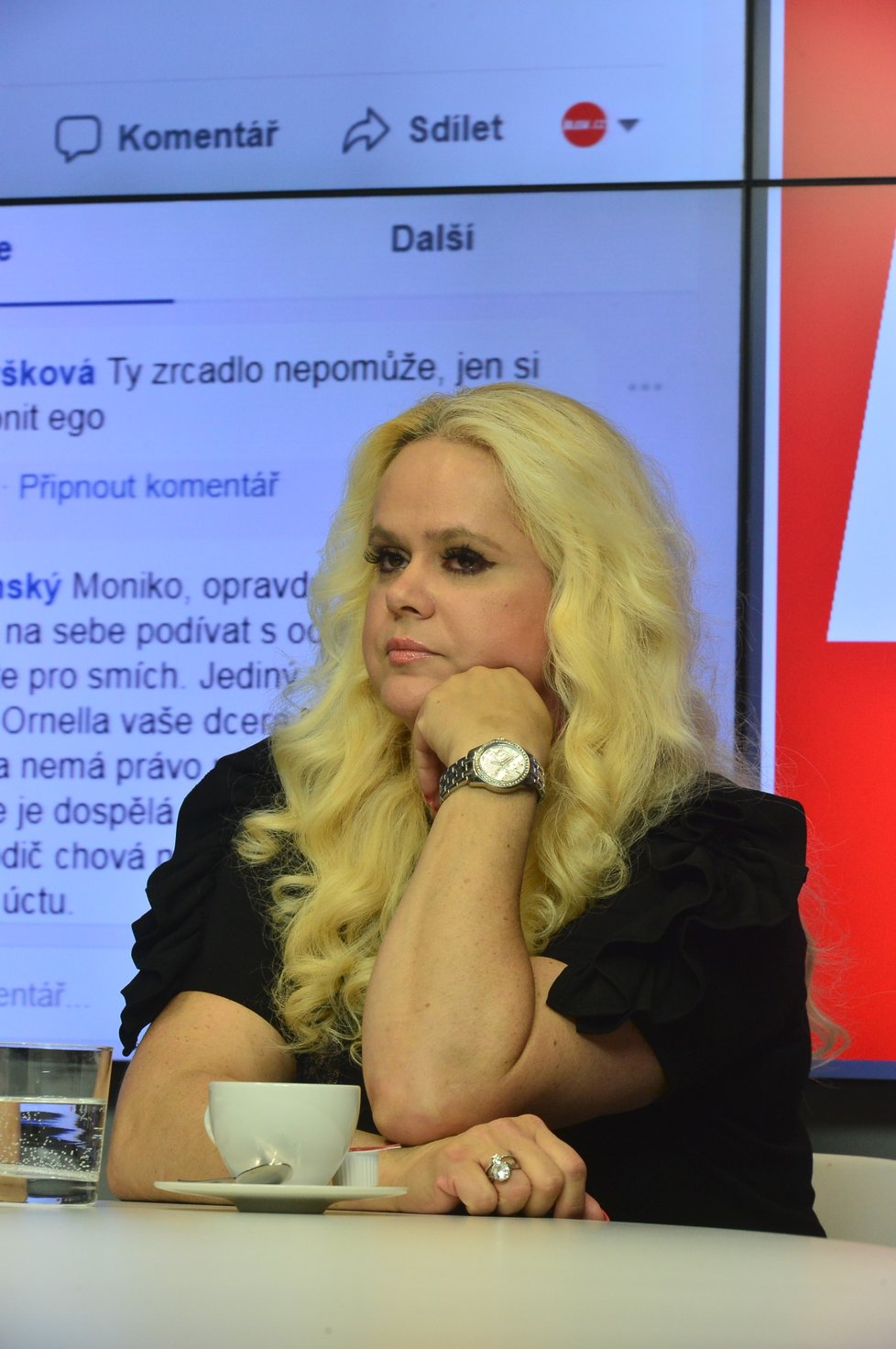 Monika Štiková ve studiu Blesk