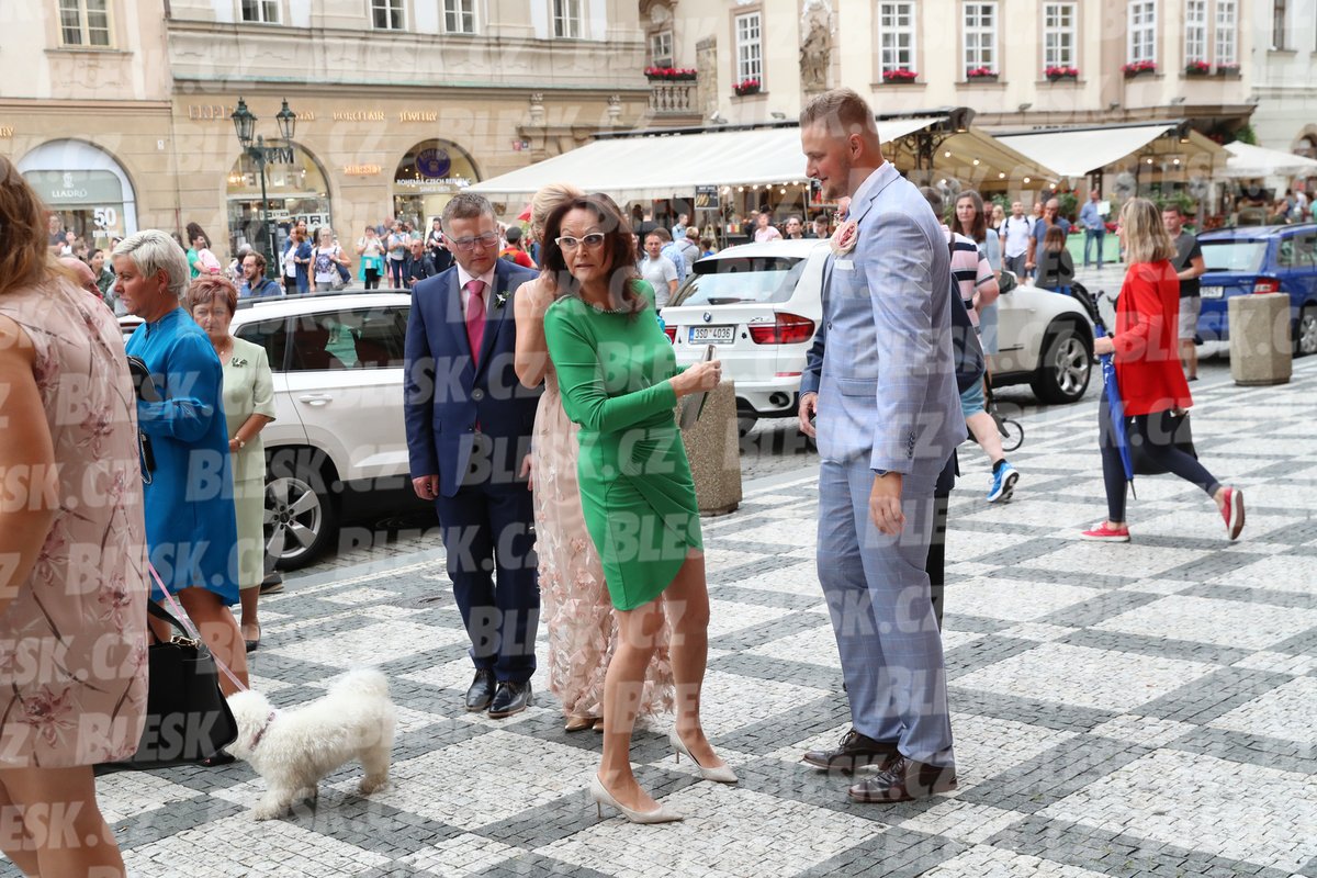 Mezi svatebčany chyběly Moniččiny dcery Ornella a Charlotte.