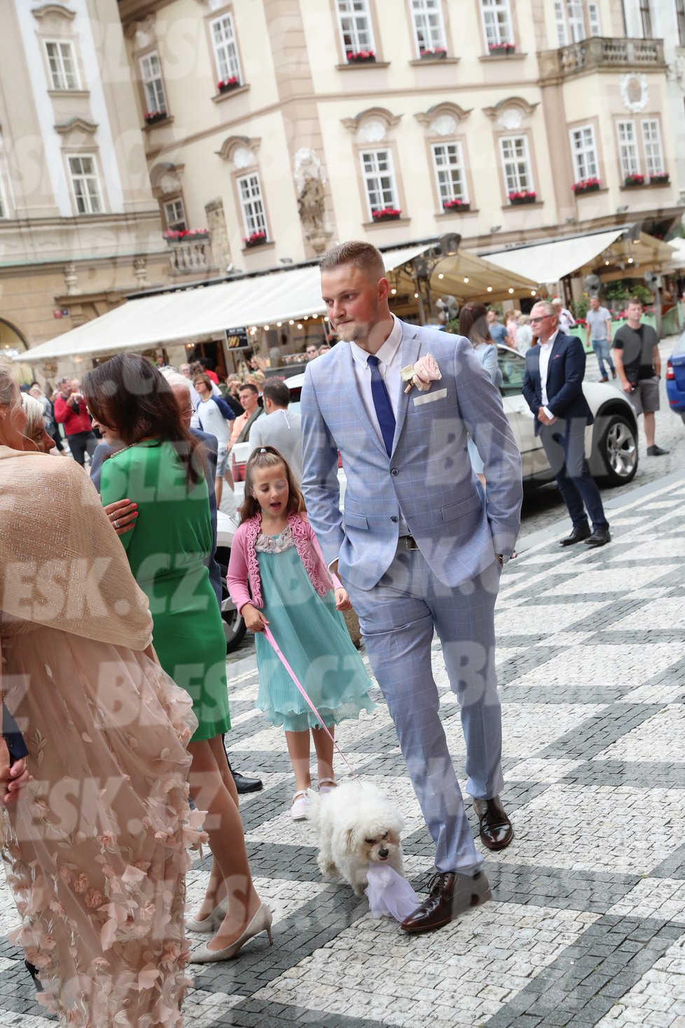 Mezi svatebčany chyběly Moniččiny dcery Ornella a Charlotte.