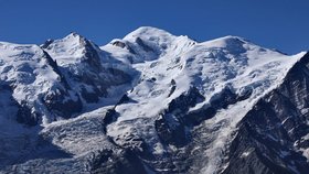 Turisté na Mont Blanc.