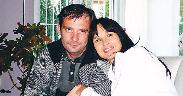 Zavražděná spisovatelka Simona Monyová by slavila 53! Manžel-vrah škodil i dál
