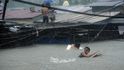 Monzunové deště, které už deset dní sužují Filipíny, dnes zasáhly hlavní město Manilu