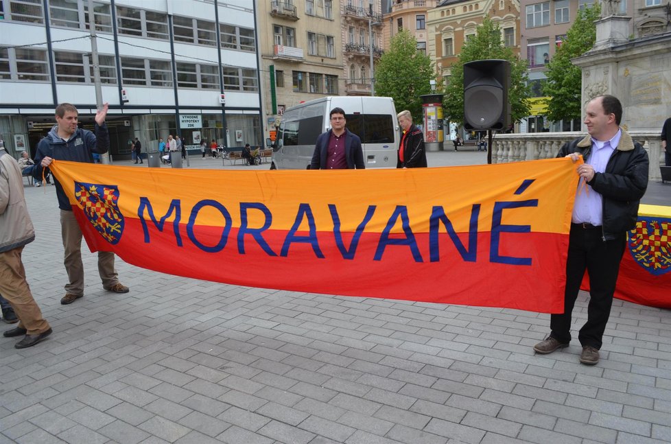 Naštvaní Moravané demonstrovali proti názvu Czechia. A chtějí spolkový stát.