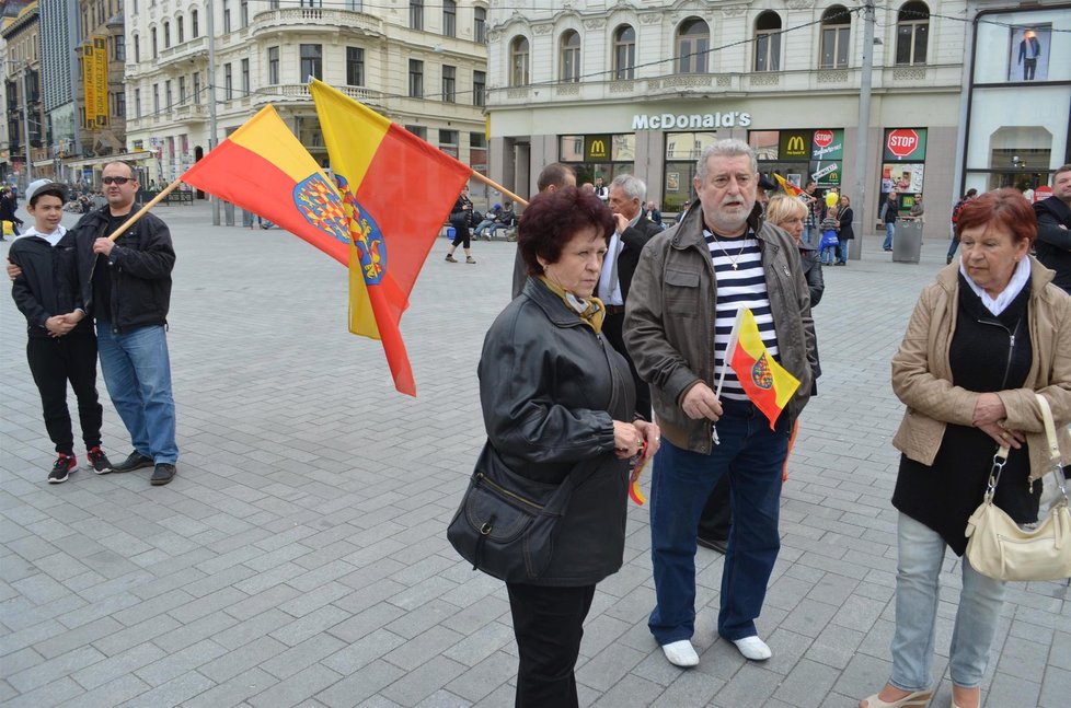 Naštvaní Moravané demonstrovali proti názvu Czechia. A chtějí spolkový stát