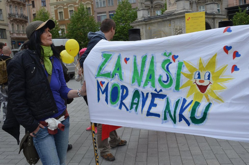 Naštvaní Moravané demonstrovali proti názvu Czechia. A chtějí spolkový stát.